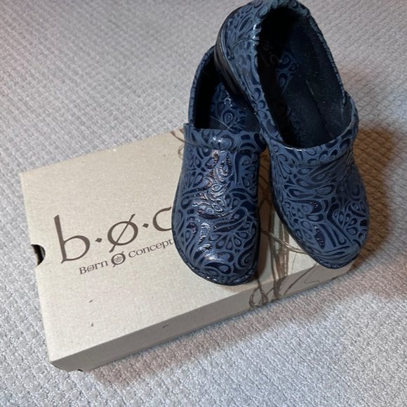 BOC Navy Blue Tooled Leather Clogs - Picture 1 of 6